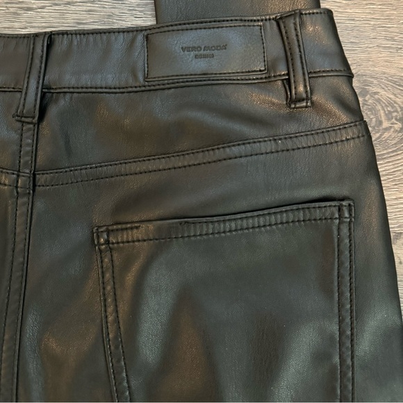 Vero Moda Brenda High-rise Straight Faux Leather Pant - Picture 6 of 8